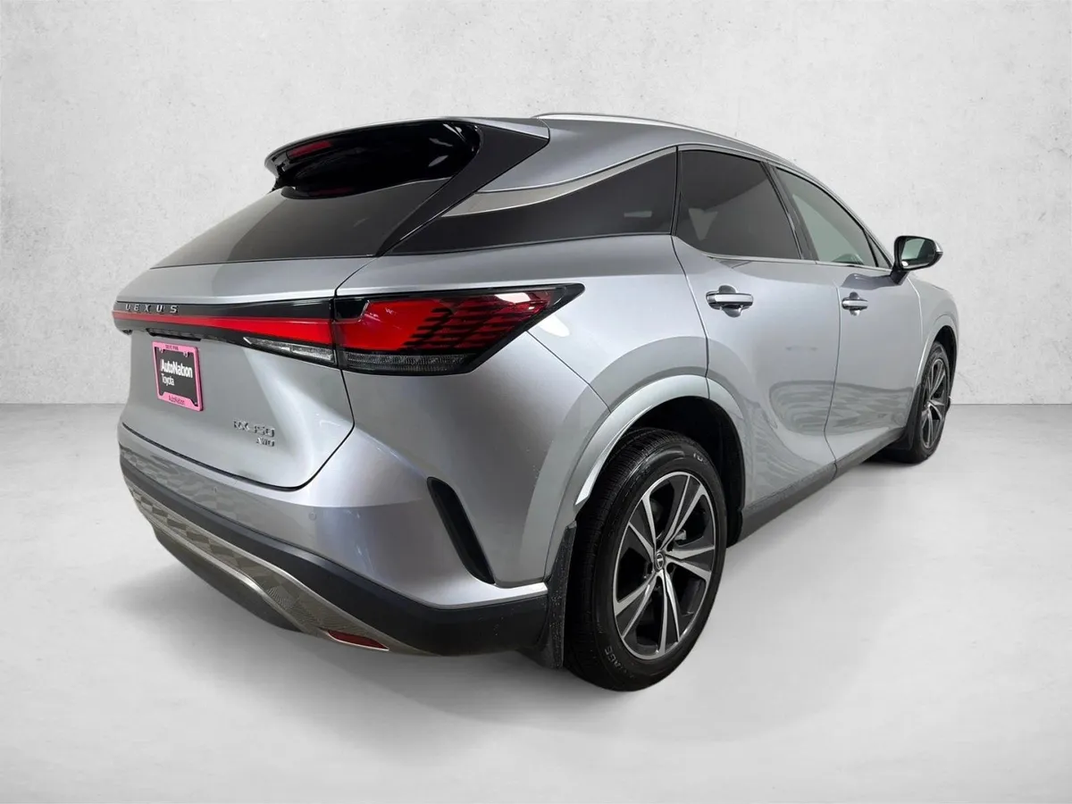 2024 Lexus RX RX 350 thumbnail 5