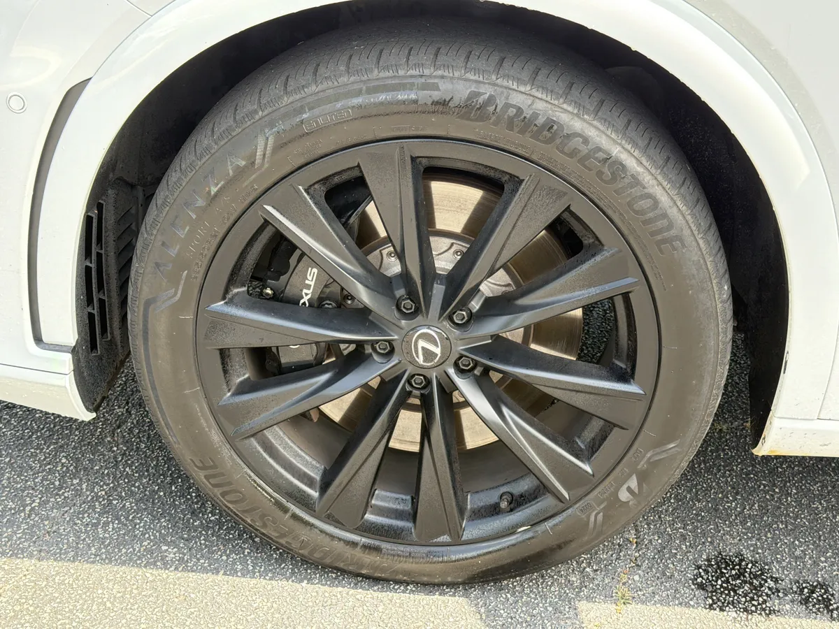 2024 Lexus RX RX 500h F SPORT Performance thumbnail 26