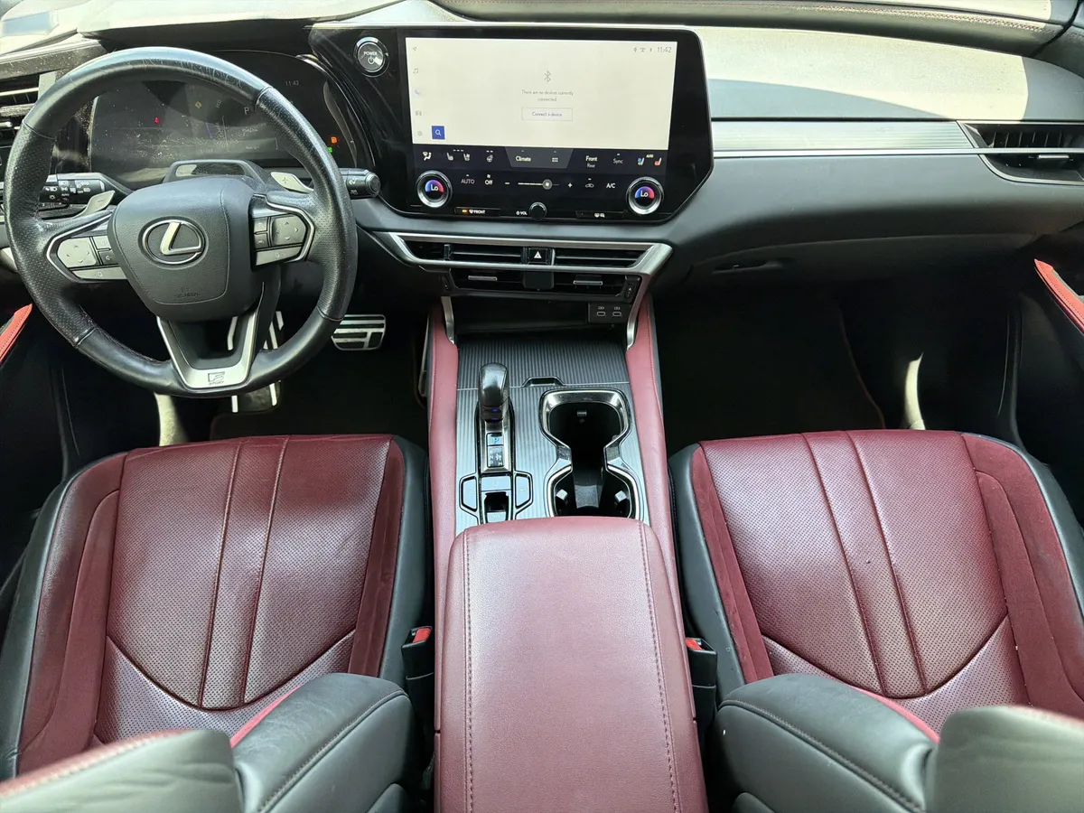 2024 Lexus RX RX 500h F SPORT Performance thumbnail 3