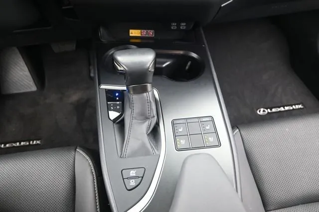 2024 Lexus UX 250h F SPORT Design thumbnail 8