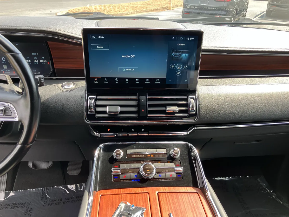 2024 Lincoln Navigator Reserve 4x4 thumbnail 25
