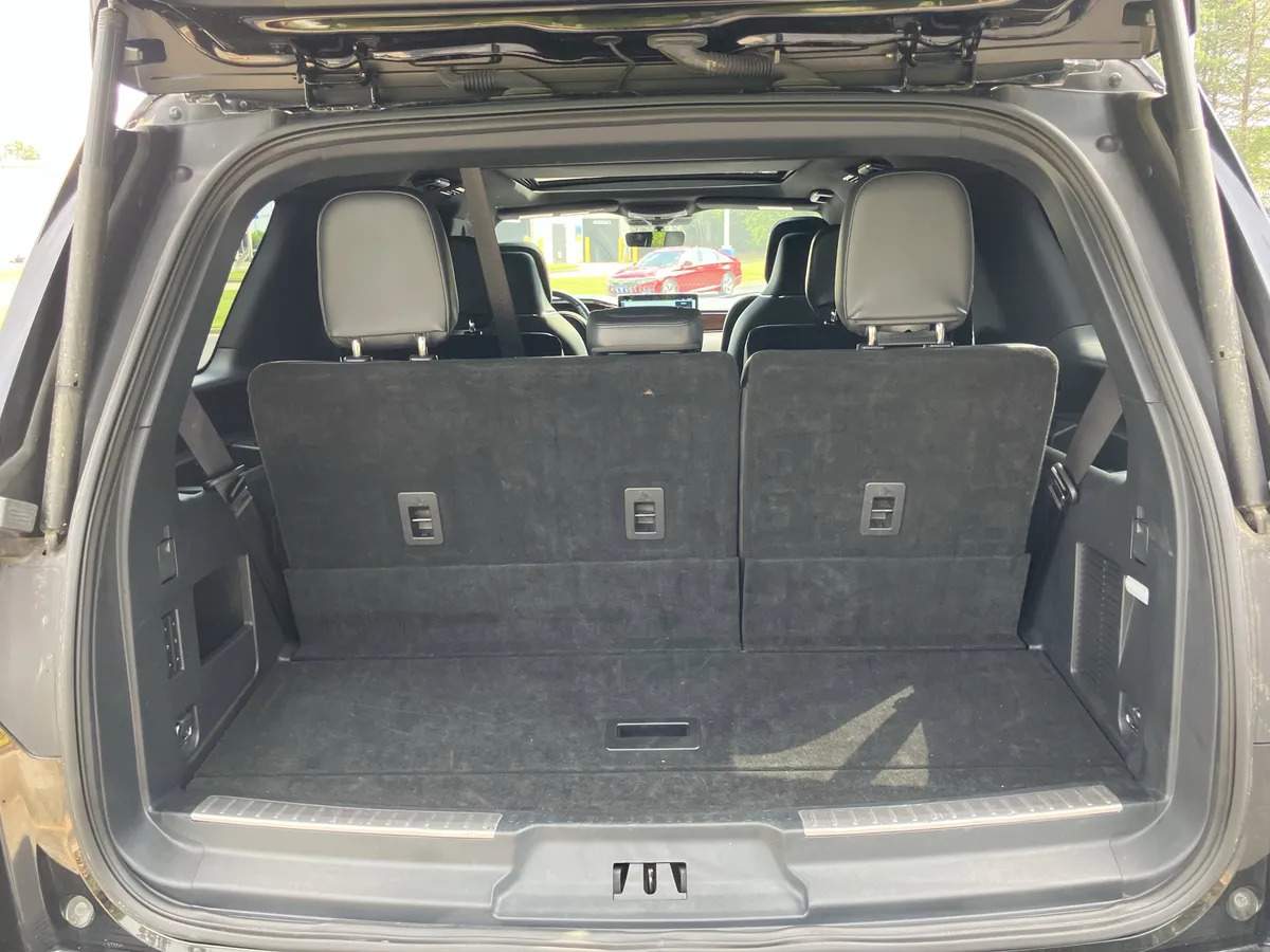 2024 Lincoln Navigator Reserve 4x4 thumbnail 37