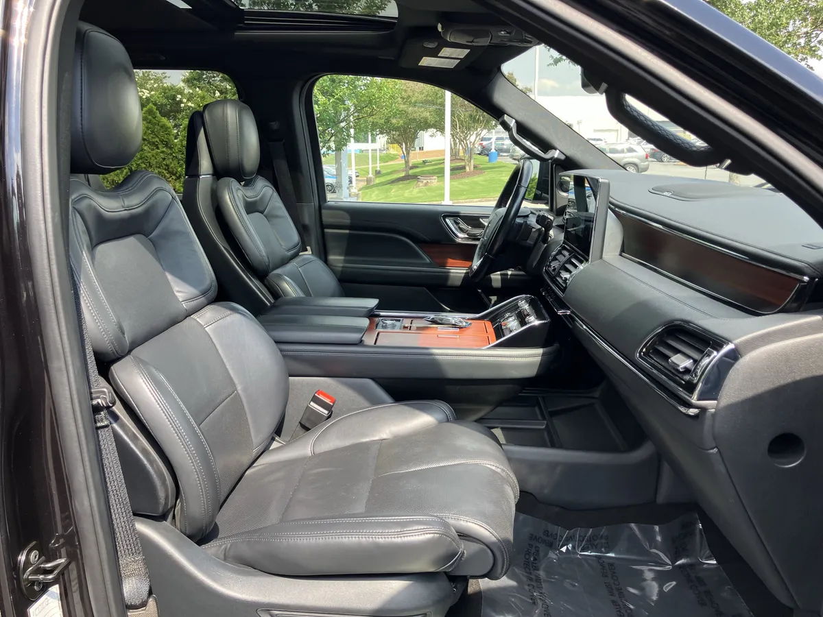 2024 Lincoln Navigator Reserve 4x4 thumbnail 38