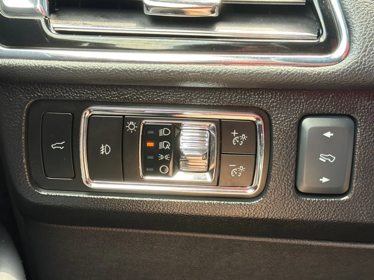 2024 Lincoln Navigator Reserve thumbnail 13