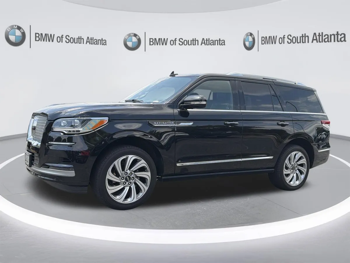 2024 Lincoln Navigator Reserve thumbnail 22