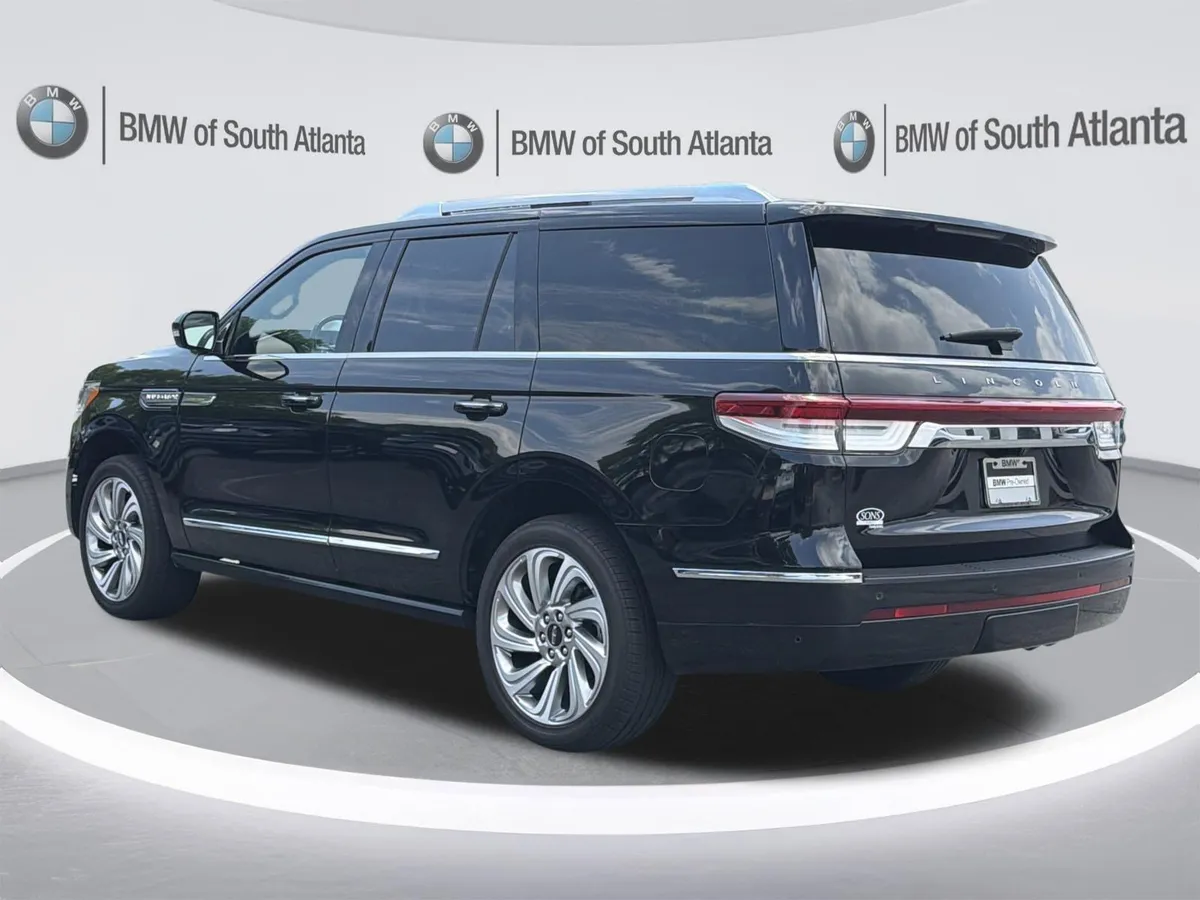 2024 Lincoln Navigator Reserve thumbnail 24