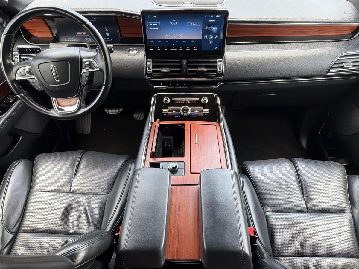 2024 Lincoln Navigator Reserve thumbnail 3