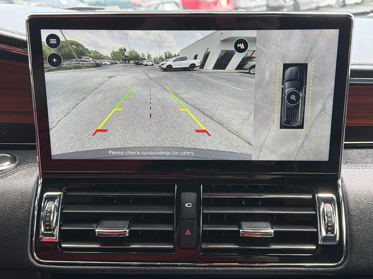 2024 Lincoln Navigator Reserve thumbnail 6