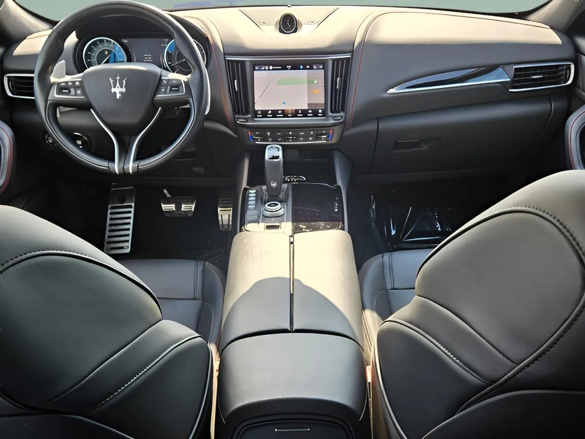 2024 Maserati Levante Modena Ultima thumbnail 13