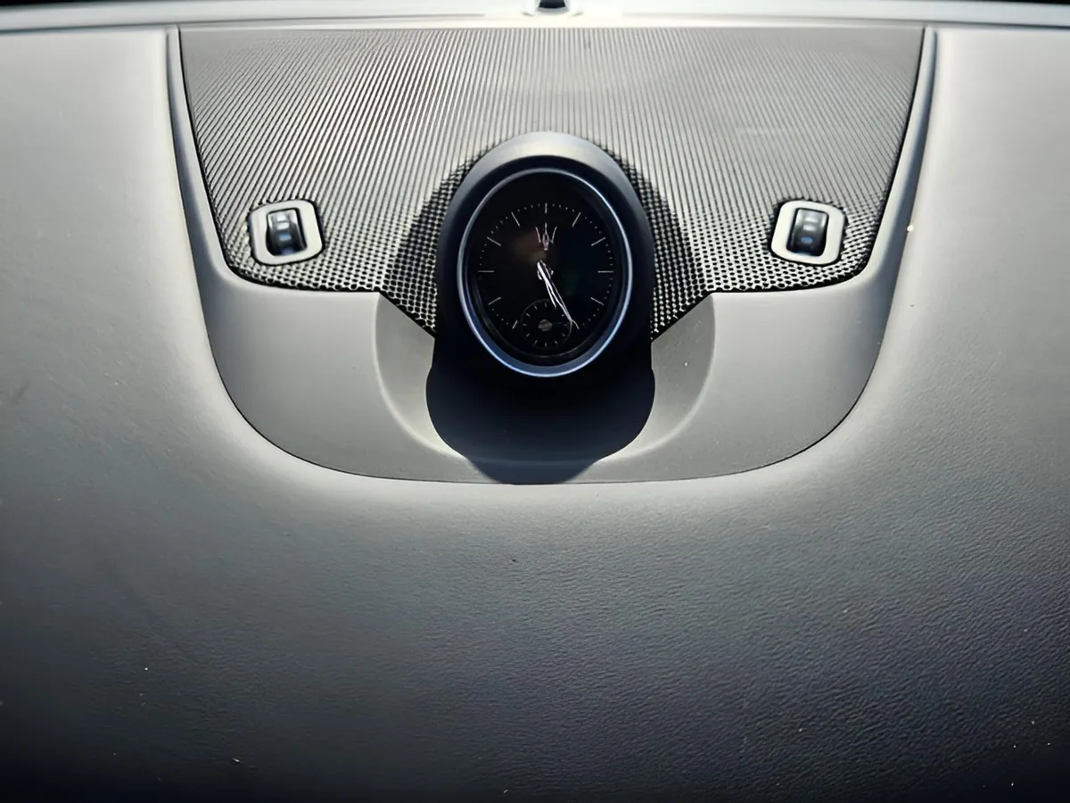 2024 Maserati Levante Modena Ultima thumbnail 19