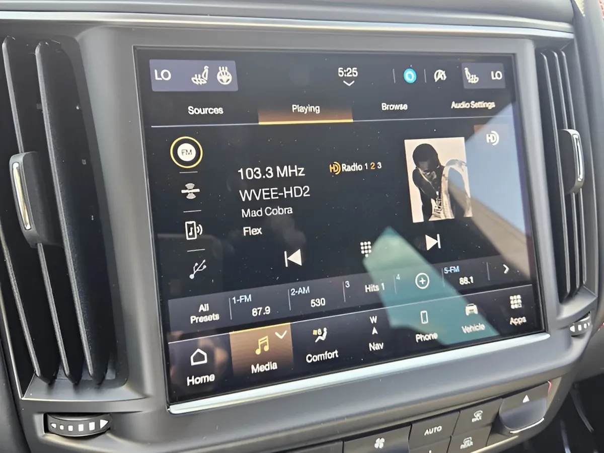 2024 Maserati Levante Modena Ultima thumbnail 21