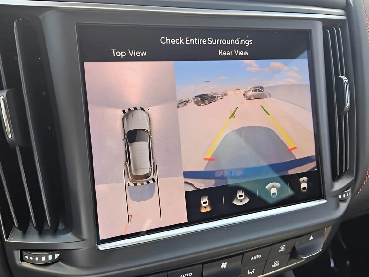 2024 Maserati Levante Modena Ultima thumbnail 22