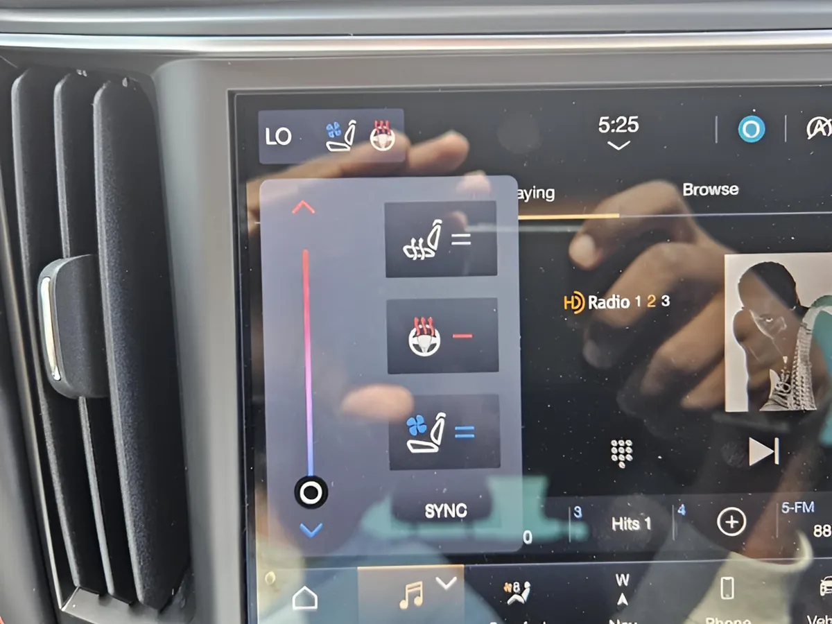 2024 Maserati Levante Modena Ultima thumbnail 24