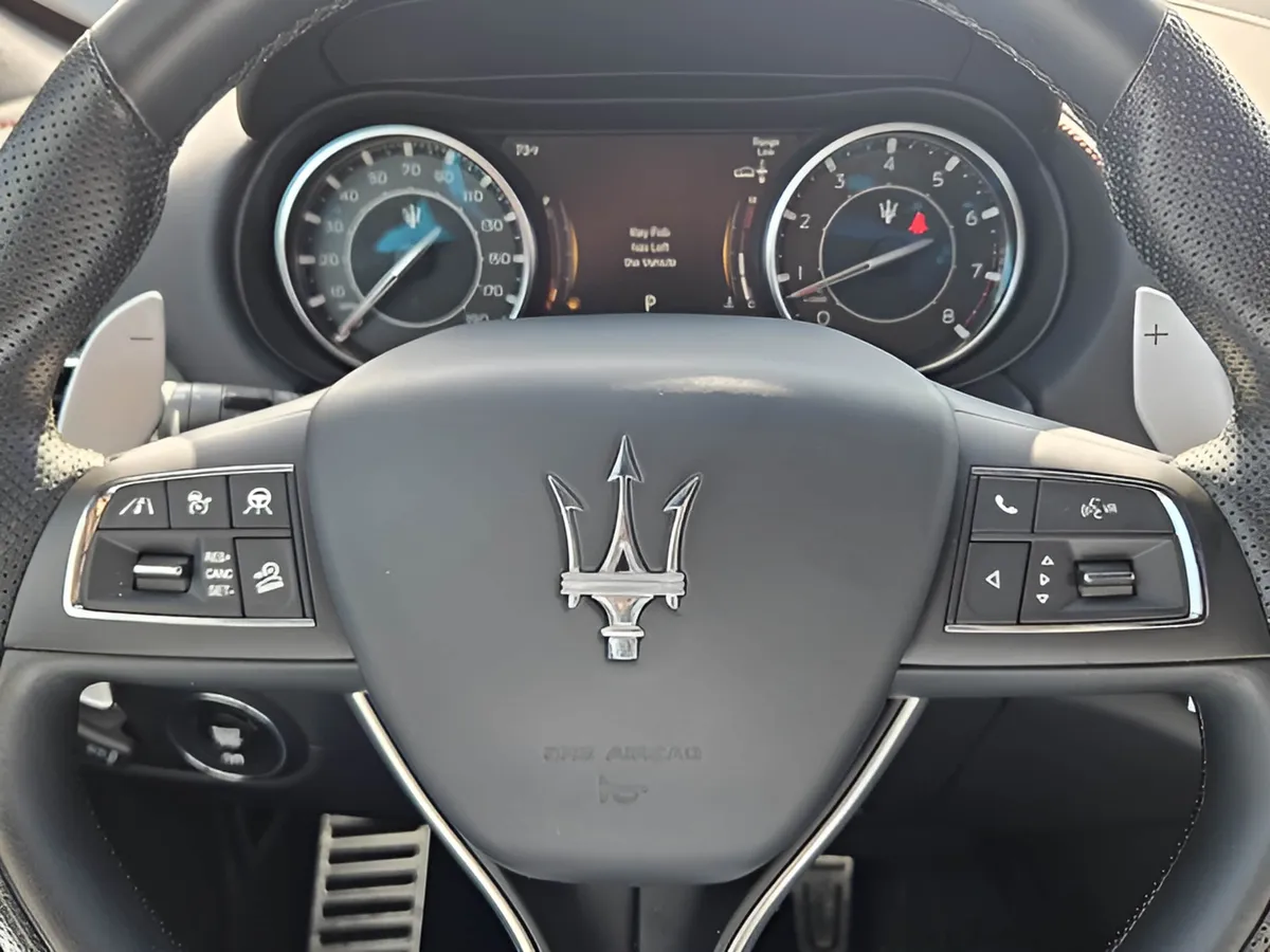 2024 Maserati Levante Modena Ultima thumbnail 28