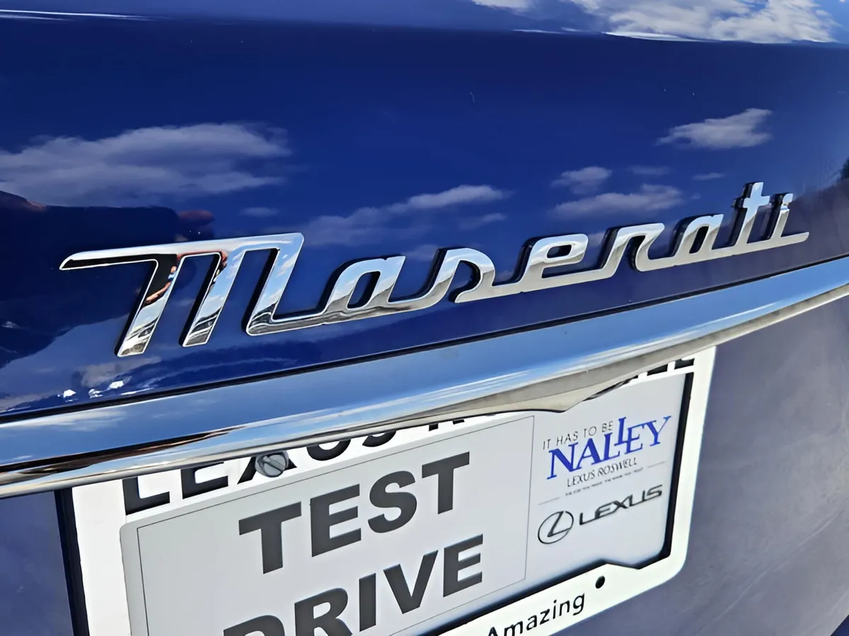 2024 Maserati Levante Modena Ultima thumbnail 37