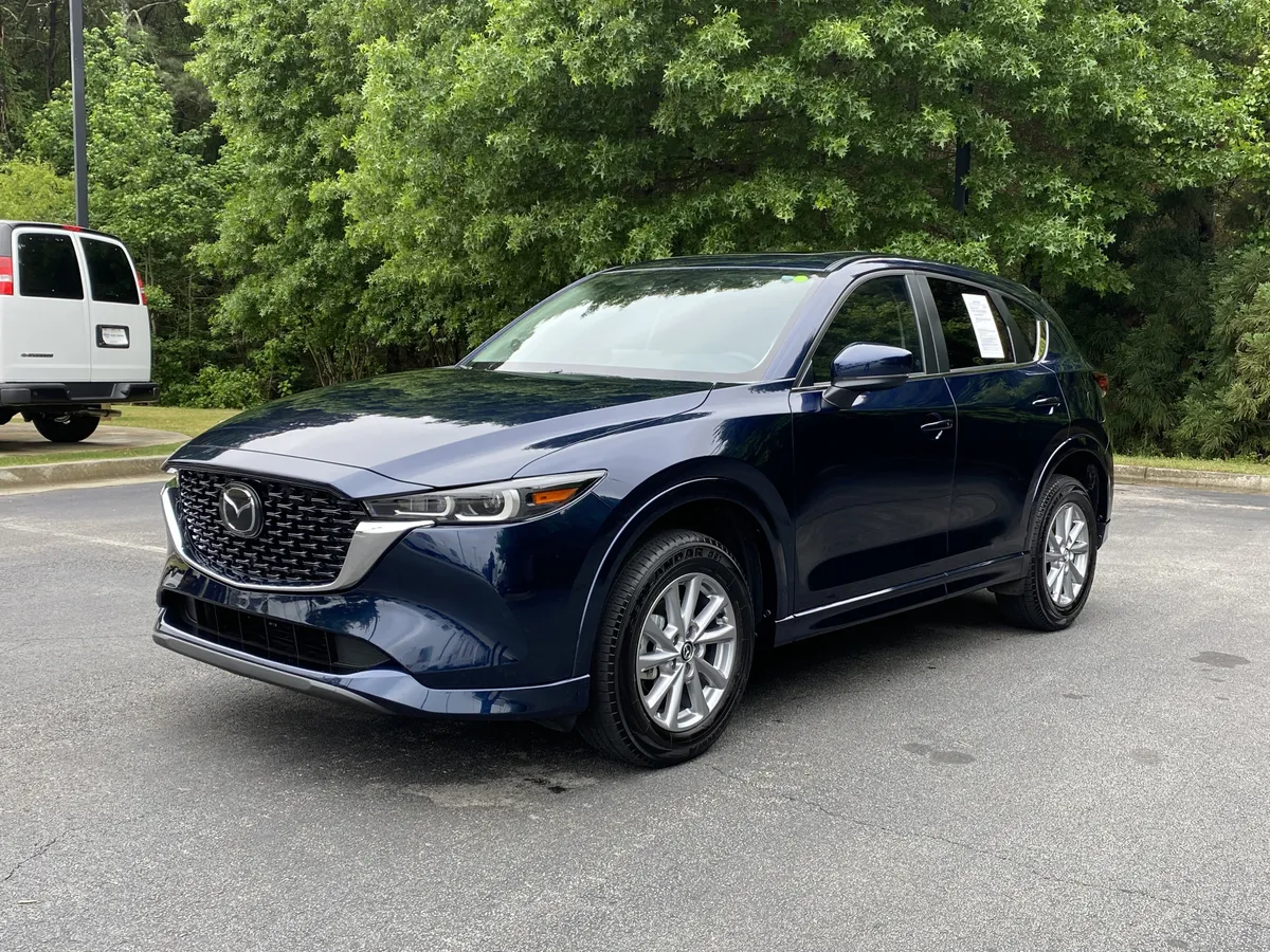2024 Mazda CX-5 2.5 S Preferred Package thumbnail 4