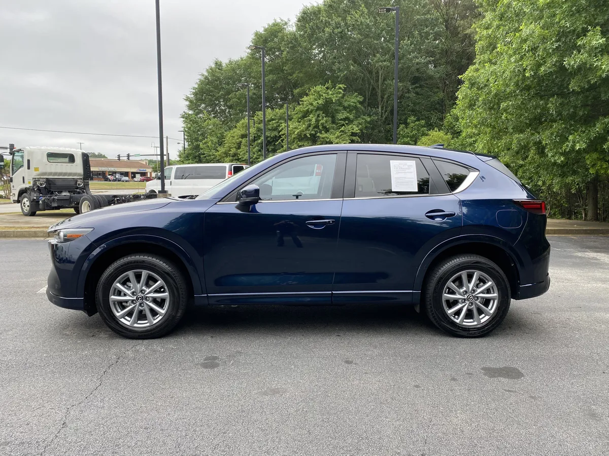 2024 Mazda CX-5 2.5 S Preferred Package thumbnail 5