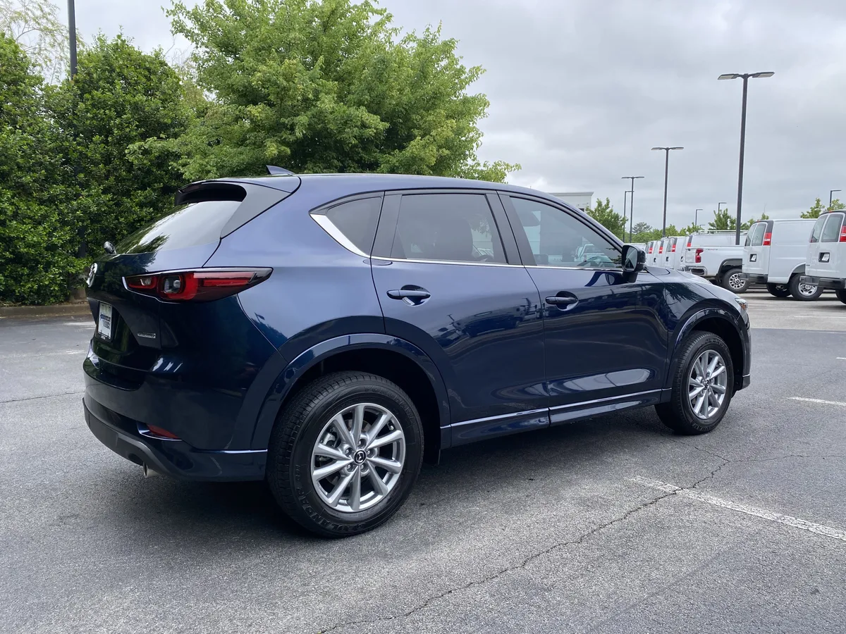 2024 Mazda CX-5 2.5 S Preferred Package thumbnail 8