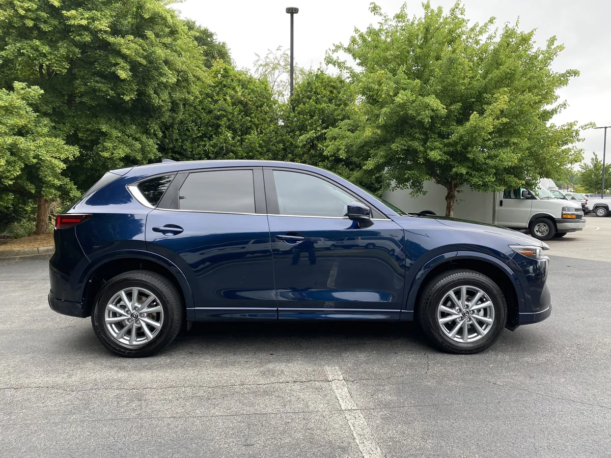 2024 Mazda CX-5 2.5 S Preferred Package thumbnail 9