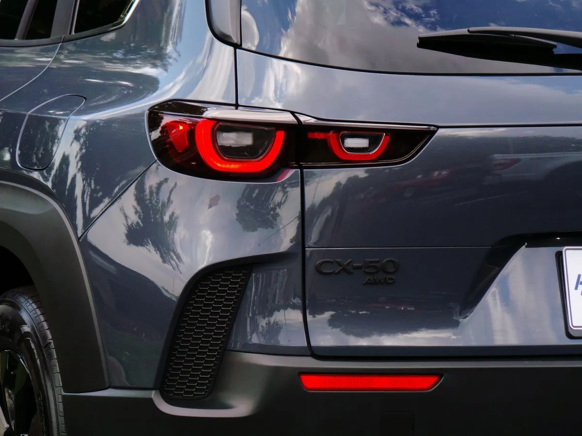 2024 Mazda CX-50 2.5 S Premium Package thumbnail 18