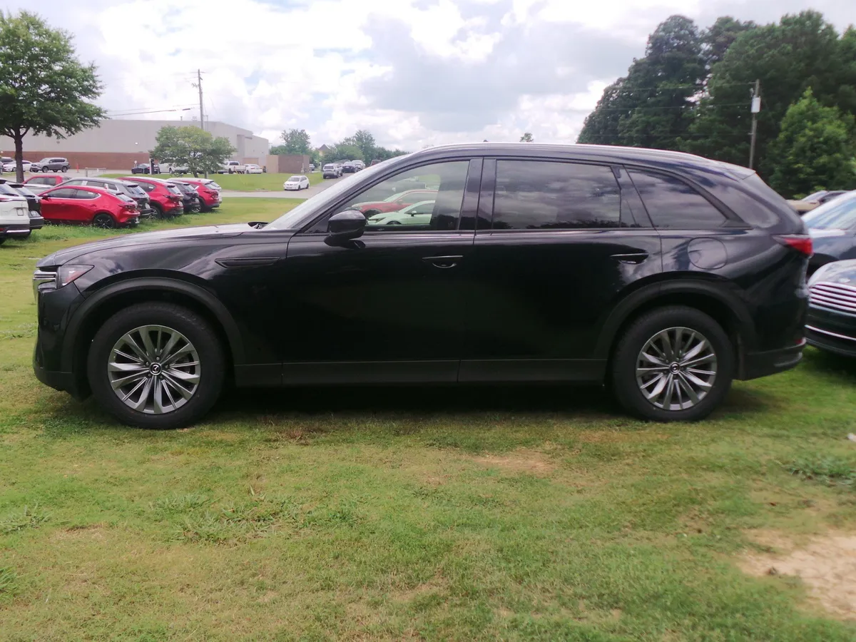 2024 Mazda CX-90 3.3 Turbo Preferred Plus thumbnail 2