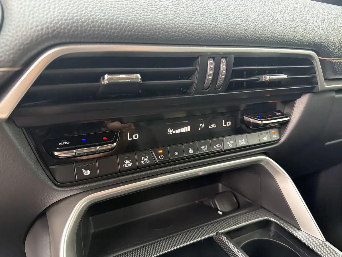 2024 Mazda CX-90 3.3 Turbo Premium thumbnail 7