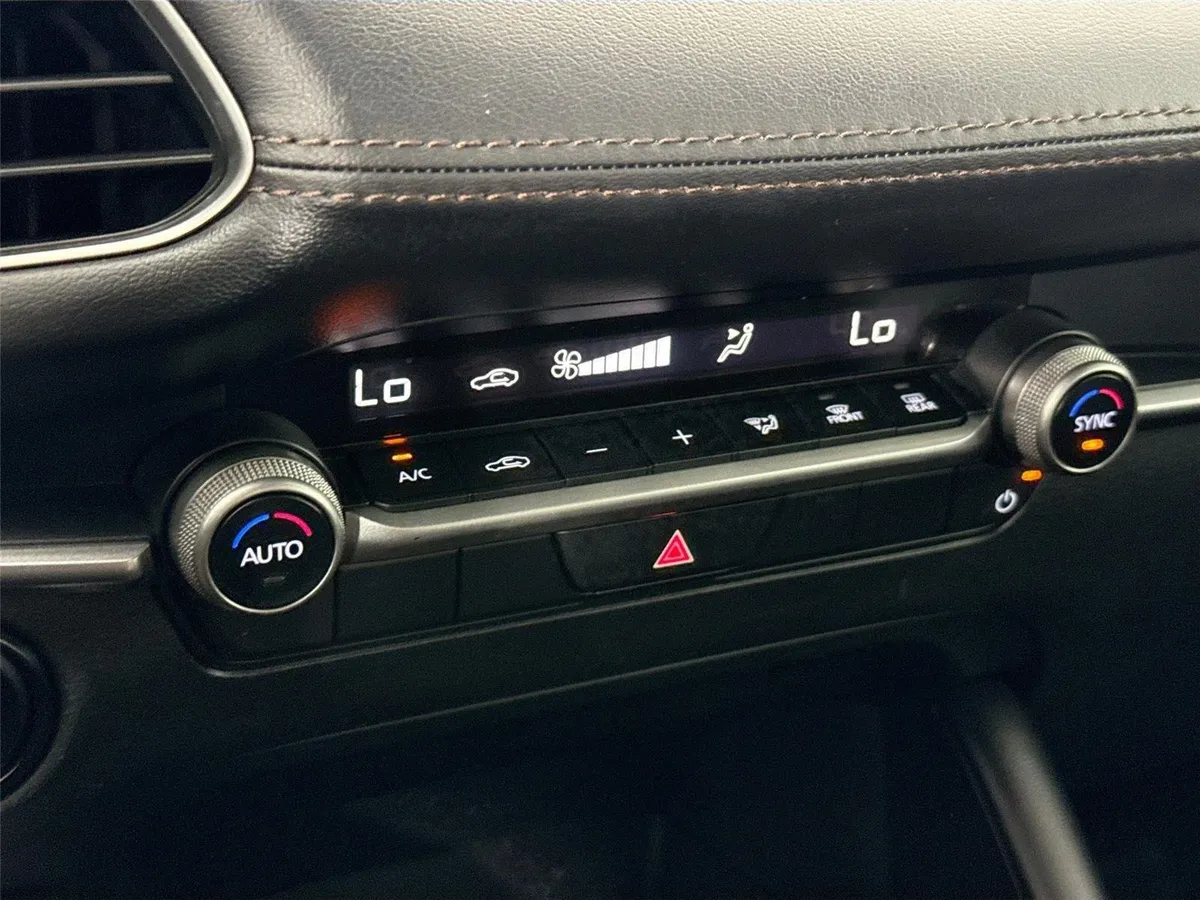 2024 Mazda Mazda3 Hatchback 2.5 S Select Sport thumbnail 23