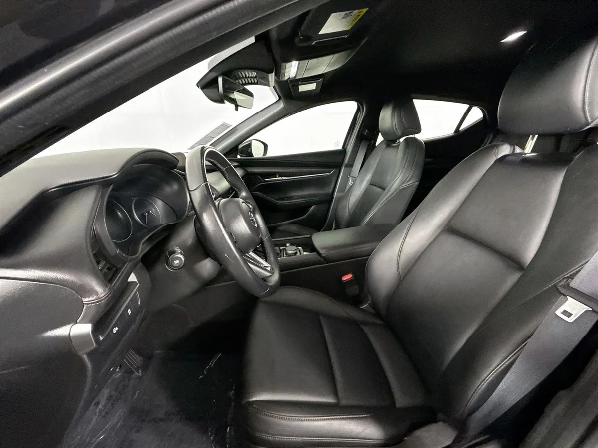 2024 Mazda Mazda3 Hatchback 2.5 S Select Sport thumbnail 3
