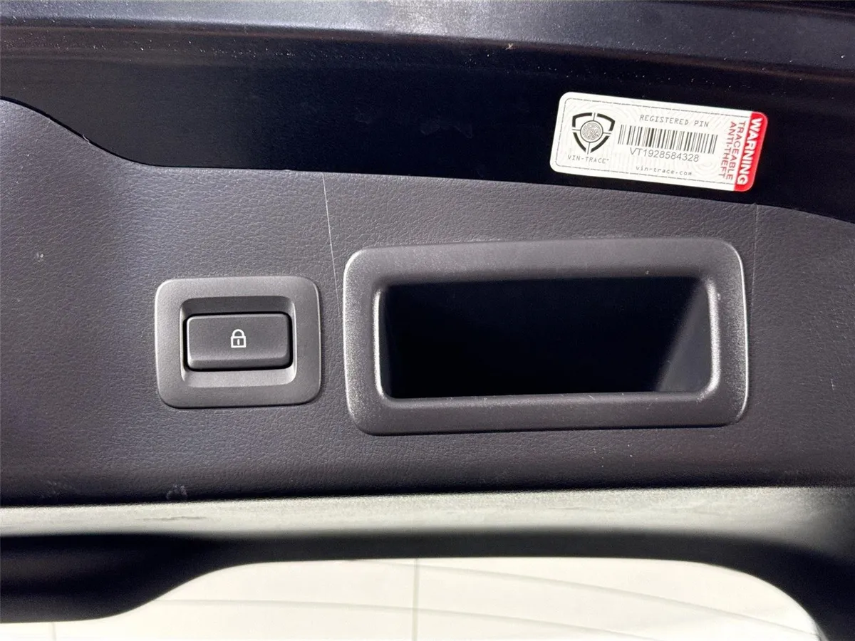 2024 Mazda Mazda3 Hatchback 2.5 S Select Sport thumbnail 36