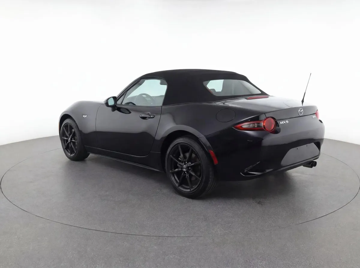 2024 Mazda MX-5 Miata Sport thumbnail 3
