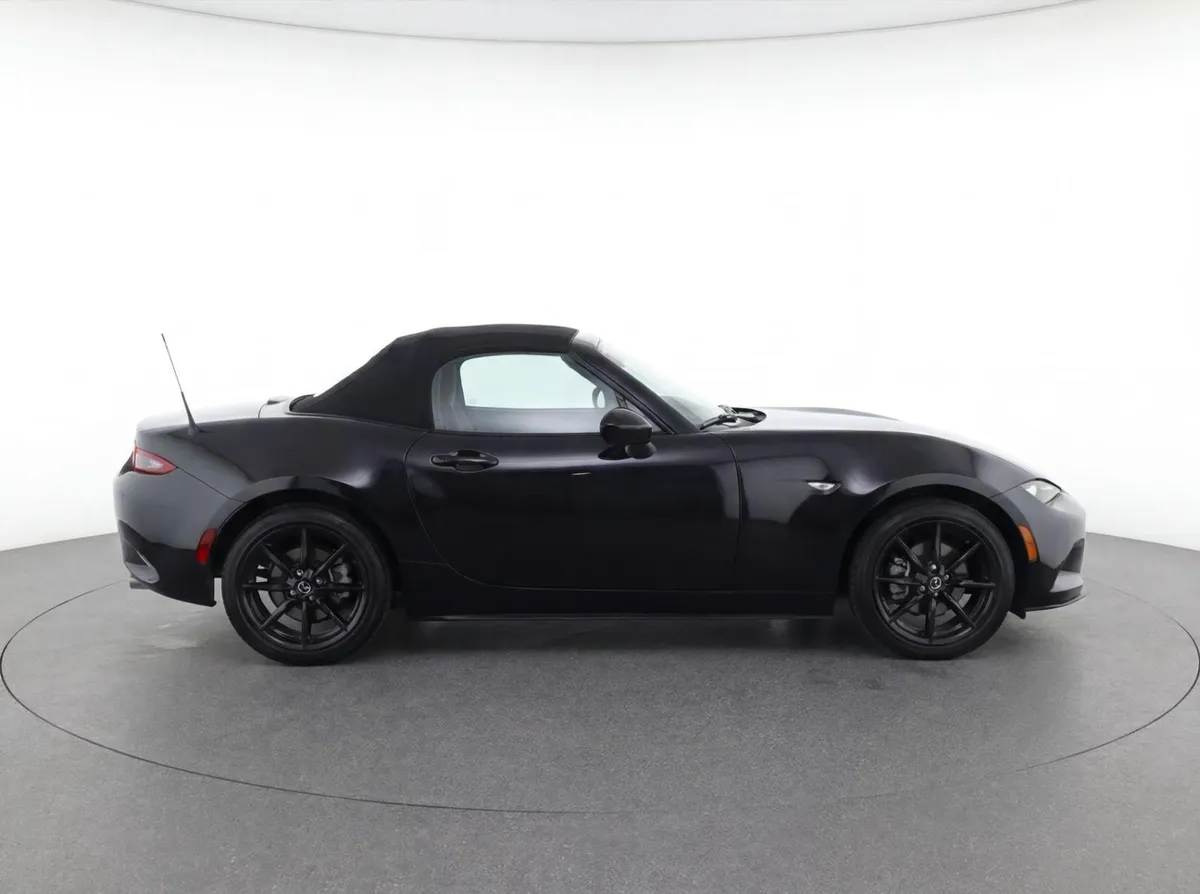 2024 Mazda MX-5 Miata Sport thumbnail 8