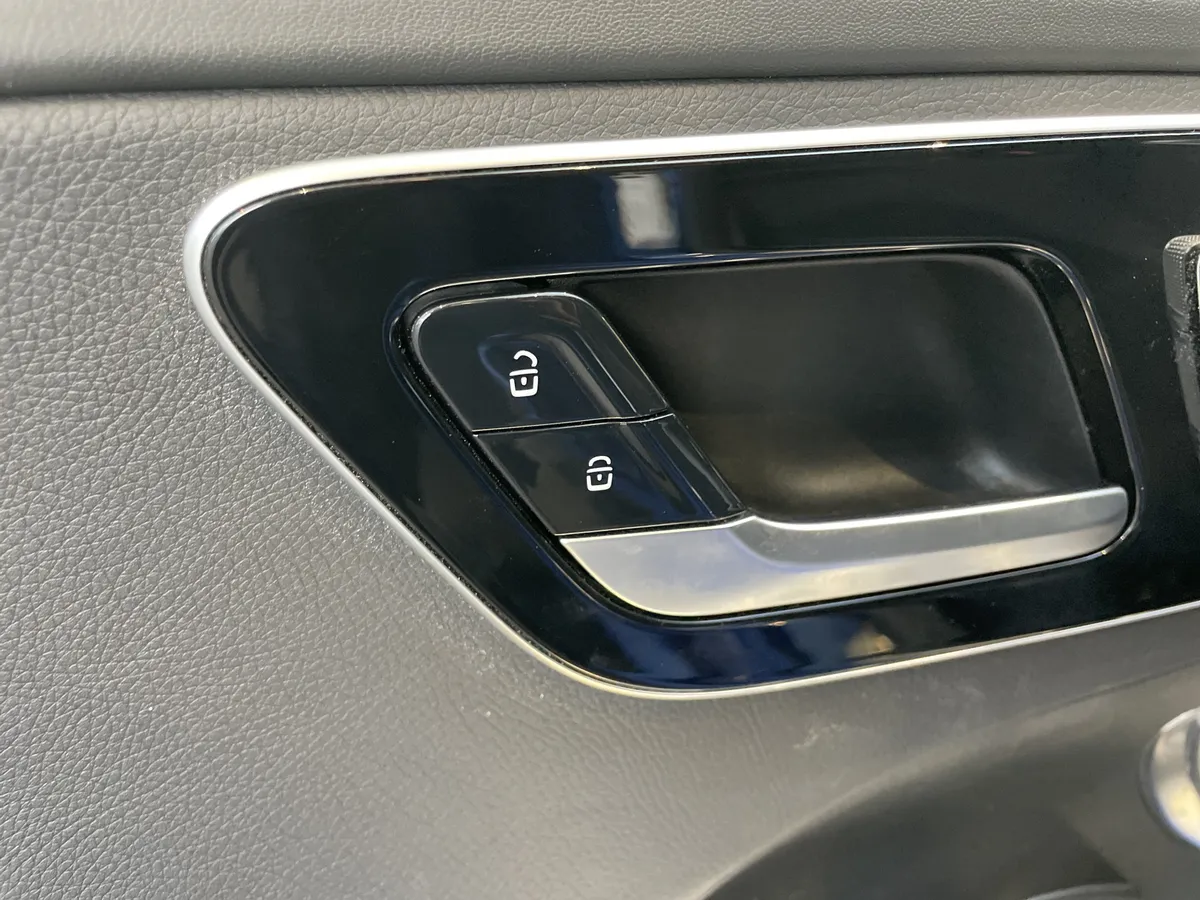 2024 Mercedes-Benz C-Class C 300 thumbnail 15