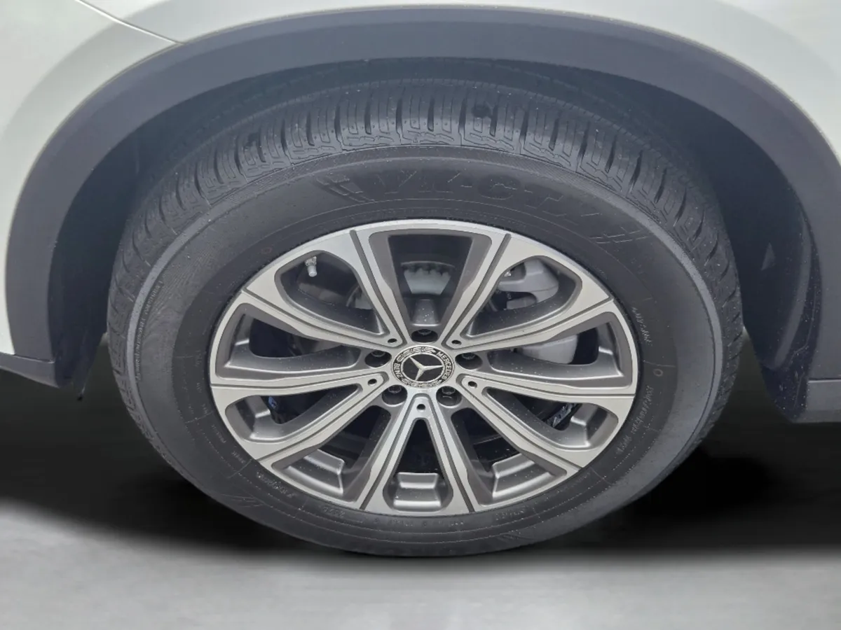2024 Mercedes-Benz GLC 300 thumbnail 31