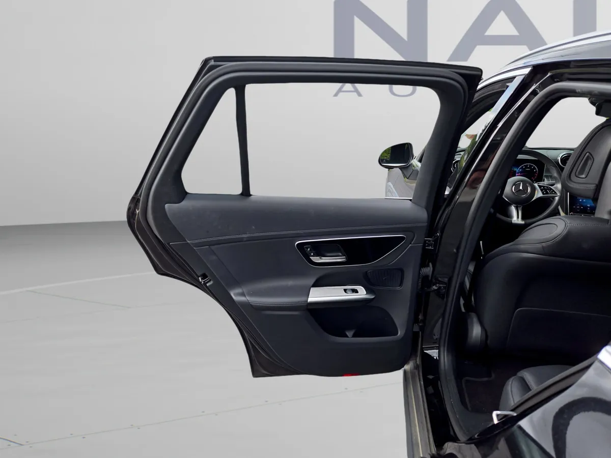 2024 Mercedes-Benz GLC 300 thumbnail 19