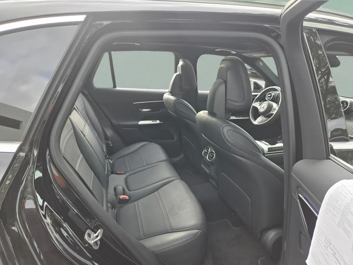 2024 Mercedes-Benz GLC 300 thumbnail 24