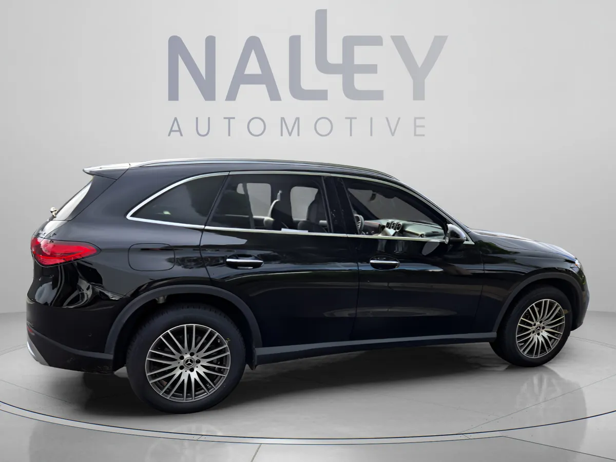 2024 Mercedes-Benz GLC 300 thumbnail 7