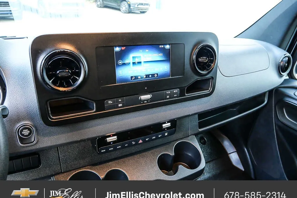 2024 Mercedes-Benz Sprinter Passenger Van NA thumbnail 12