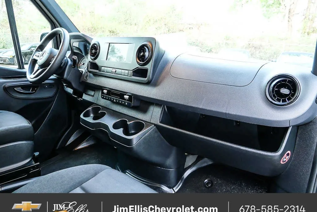2024 Mercedes-Benz Sprinter Passenger Van NA thumbnail 18