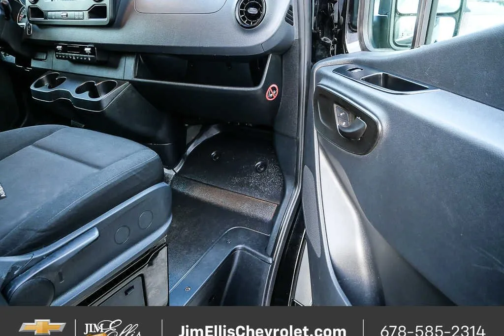 2024 Mercedes-Benz Sprinter Passenger Van NA thumbnail 19
