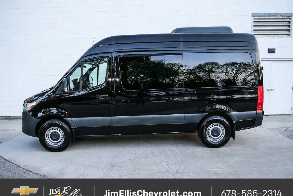 2024 Mercedes-Benz Sprinter Passenger Van NA thumbnail 21