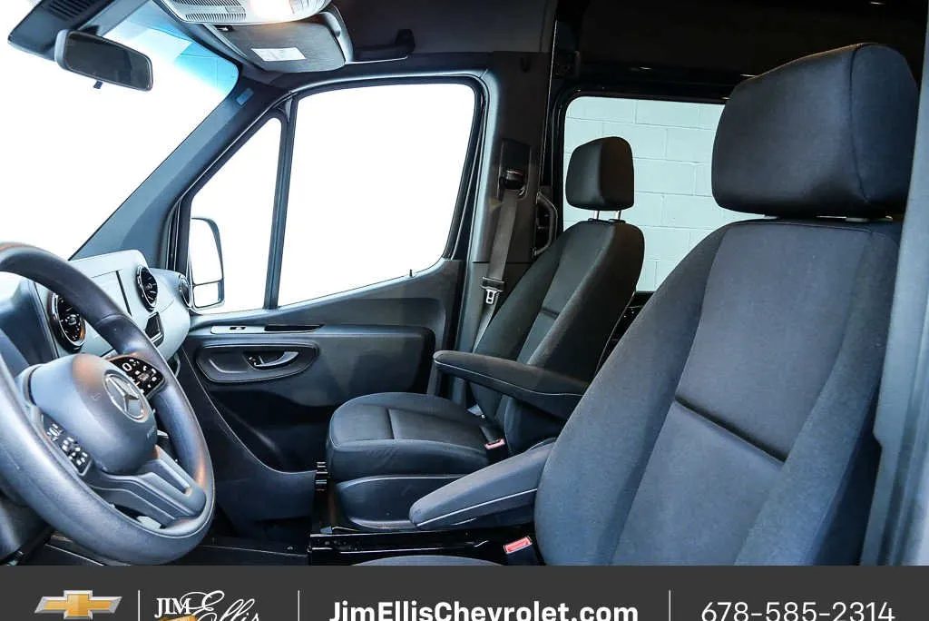 2024 Mercedes-Benz Sprinter Passenger Van NA thumbnail 5