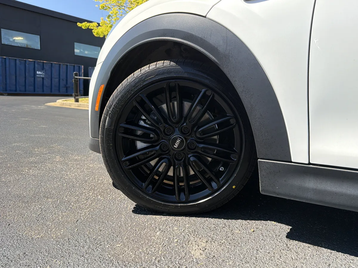 2024 MINI Convertible Cooper S thumbnail 15