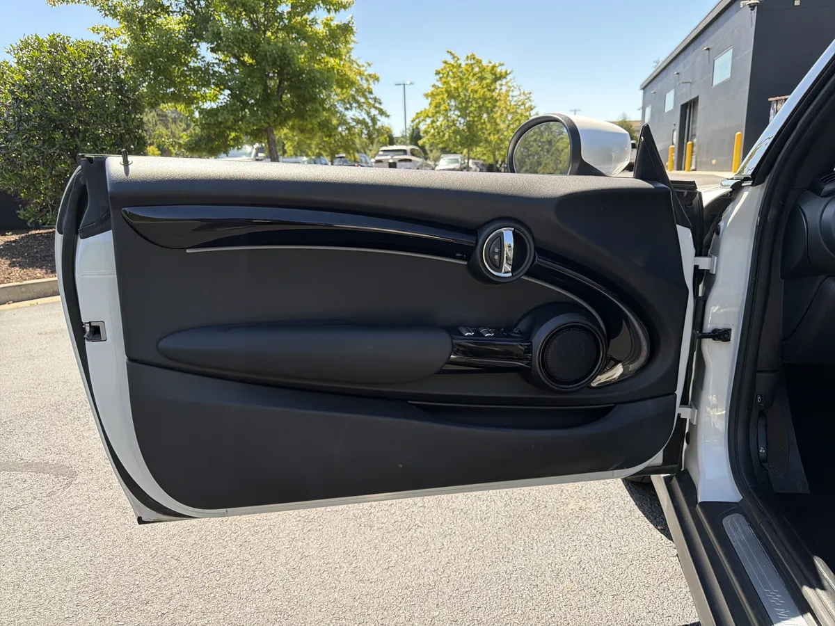2024 MINI Convertible Cooper S thumbnail 22