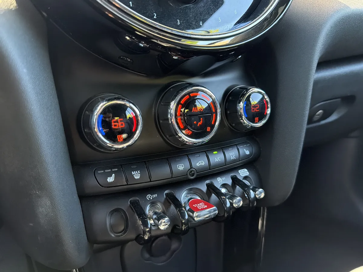 2024 MINI Convertible Cooper S thumbnail 33