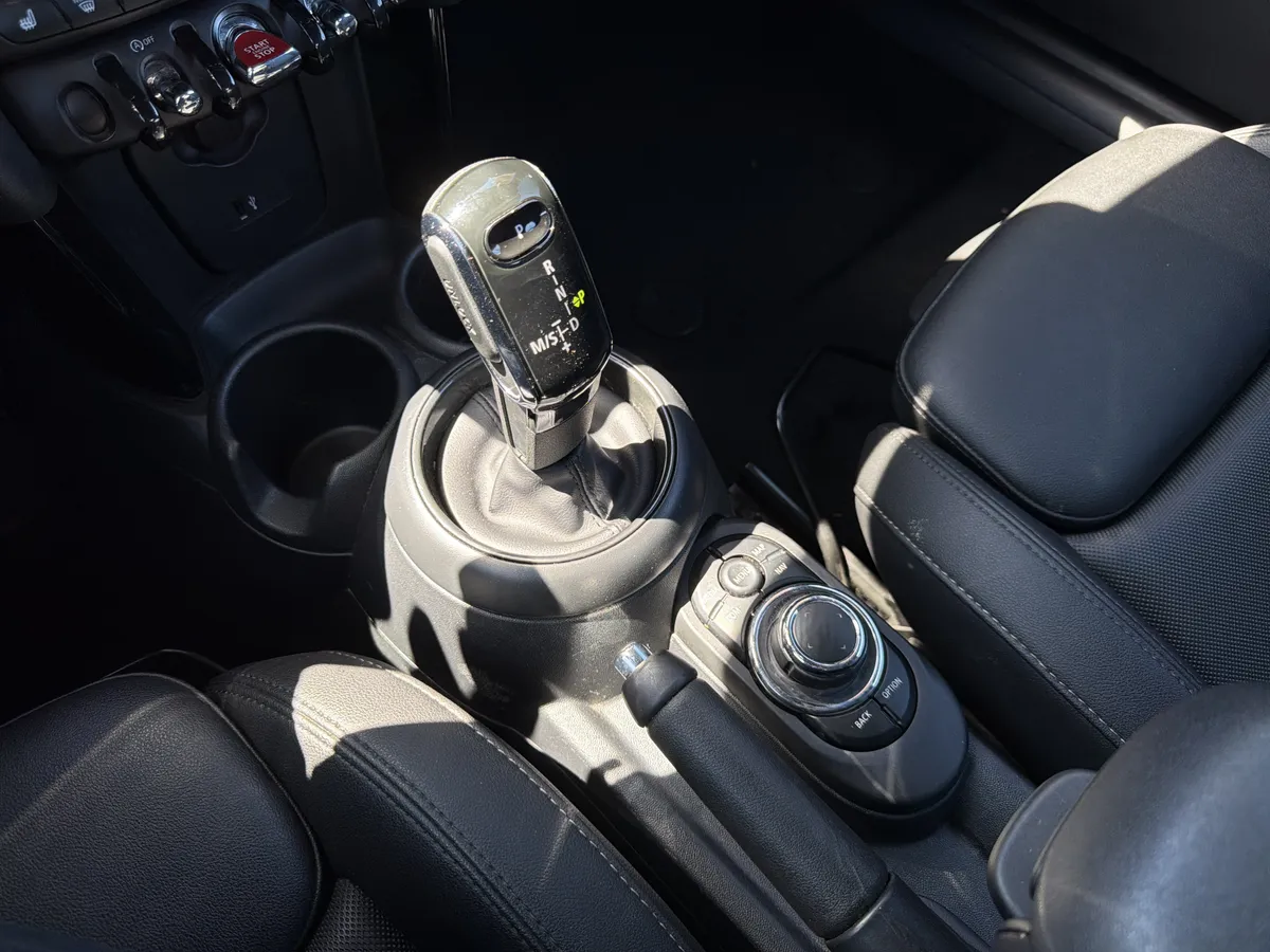 2024 MINI Convertible Cooper S thumbnail 36
