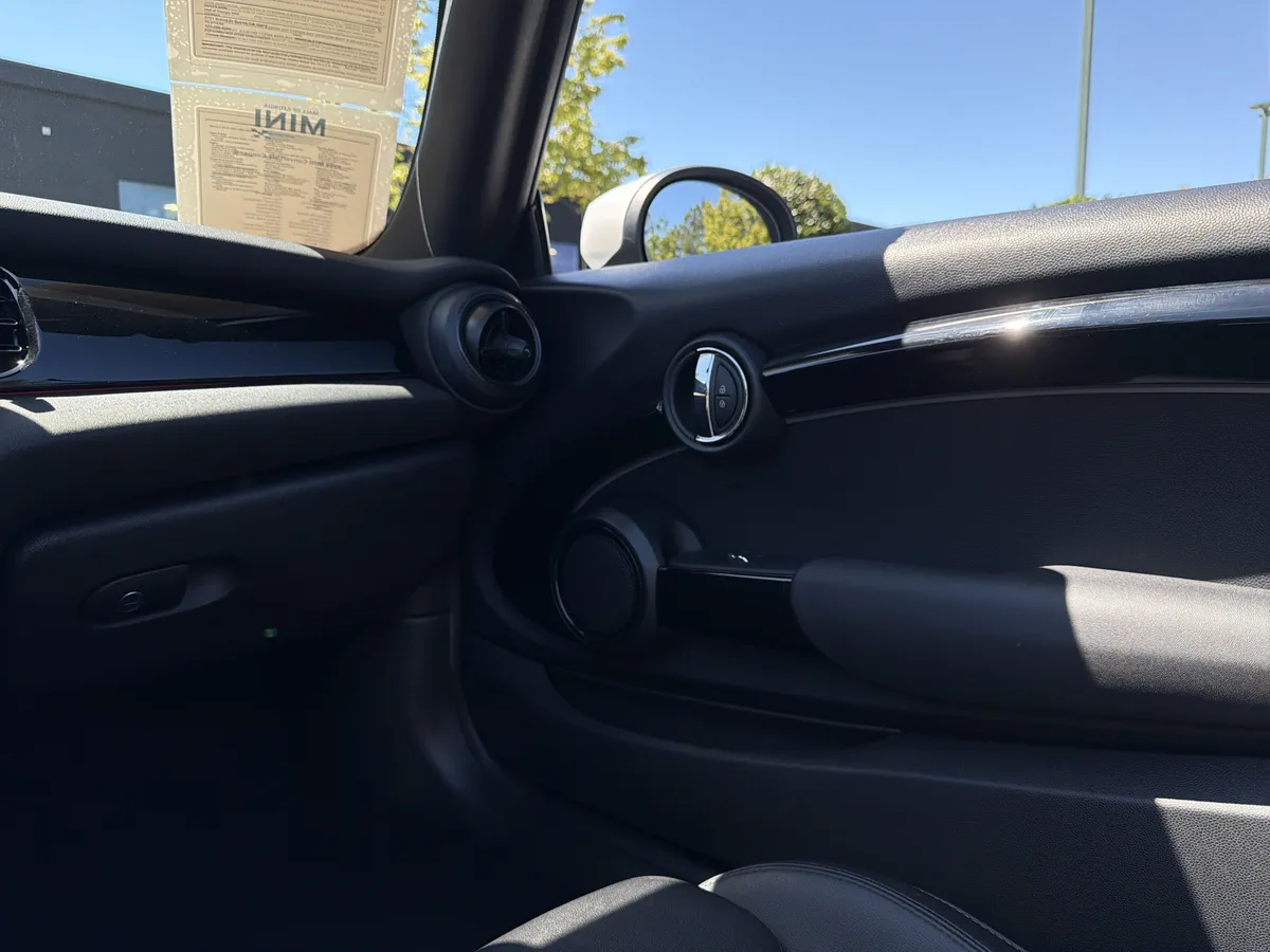 2024 MINI Convertible Cooper S thumbnail 41