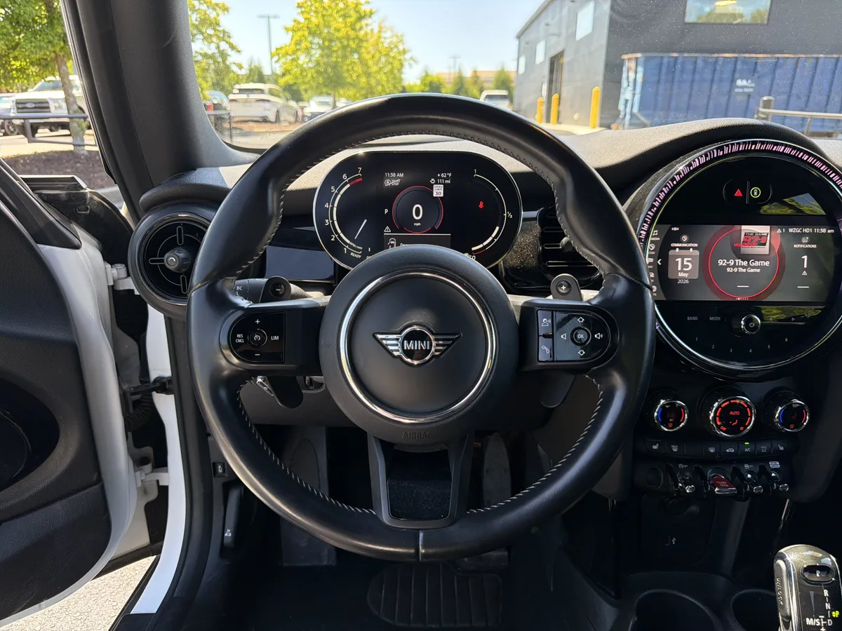 2024 MINI Convertible Cooper S thumbnail 8