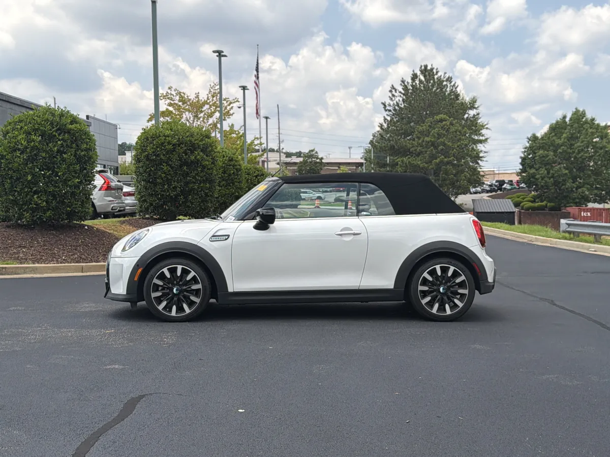 2024 MINI Convertible Cooper S thumbnail 10