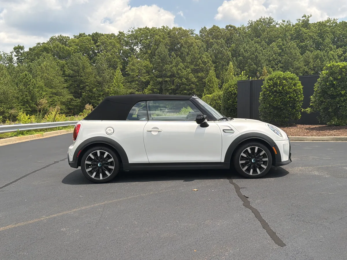 2024 MINI Convertible Cooper S thumbnail 4