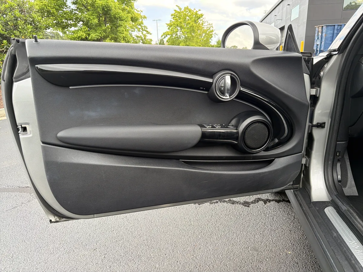 2024 MINI Convertible Cooper S thumbnail 19
